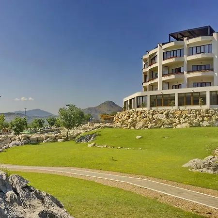 Otel Sl Panorama Trebin